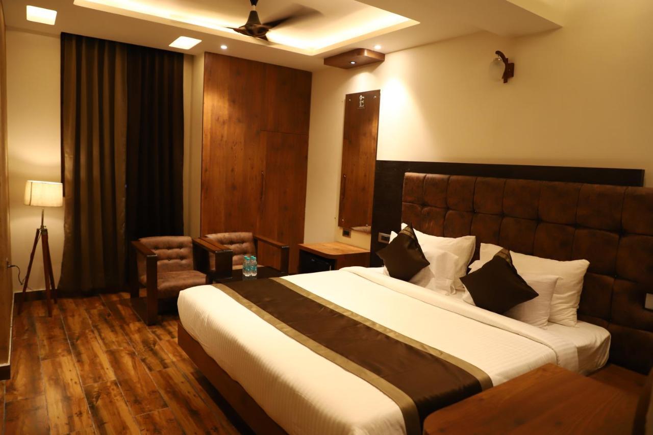 Hotel Emperio Grand Lucknow Extérieur photo