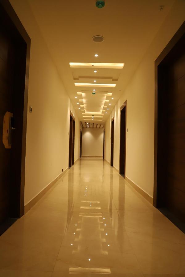 Hotel Emperio Grand Lucknow Extérieur photo