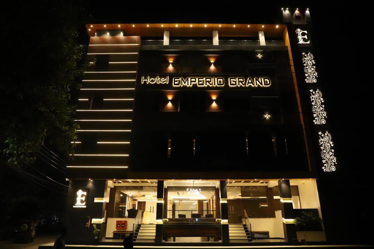 Hotel Emperio Grand Lucknow Extérieur photo