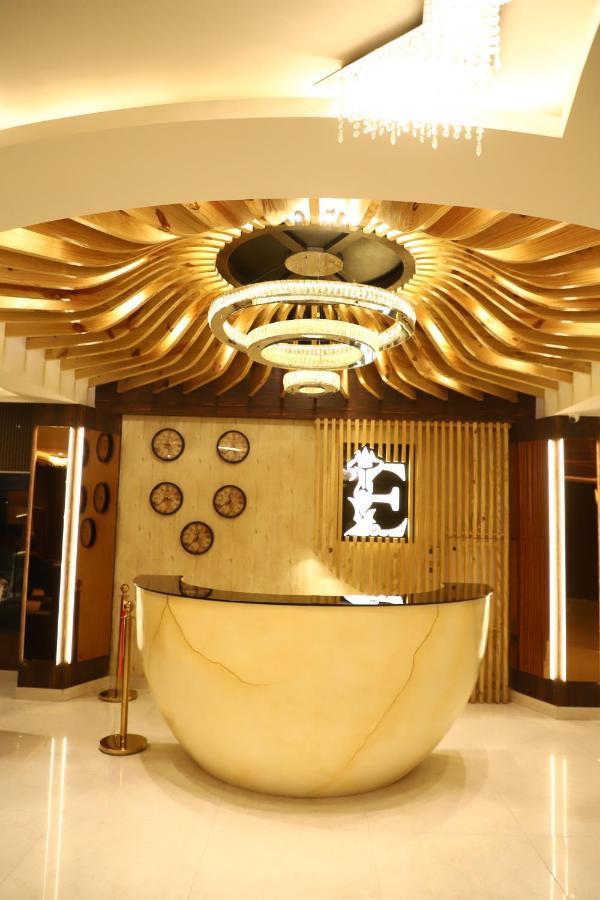 Hotel Emperio Grand Lucknow Extérieur photo