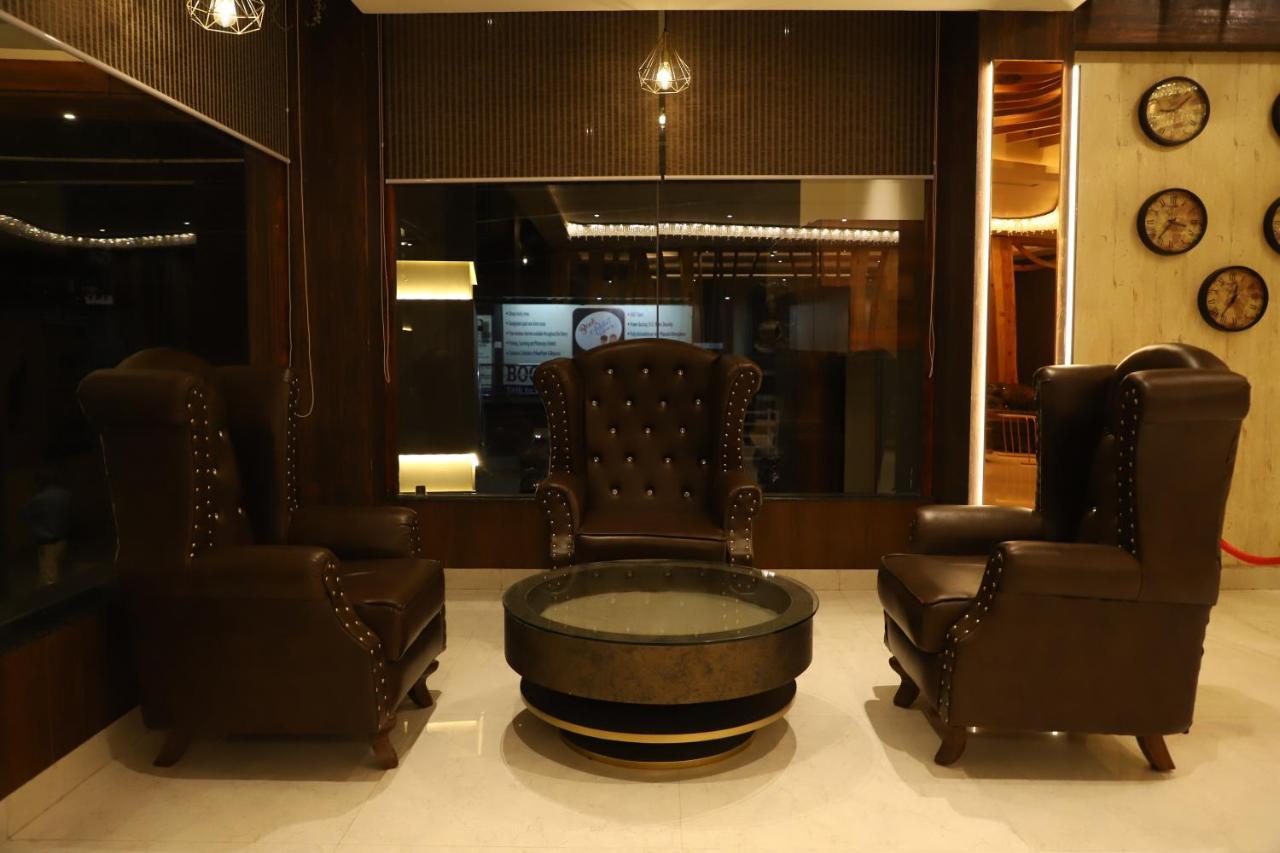 Hotel Emperio Grand Lucknow Extérieur photo