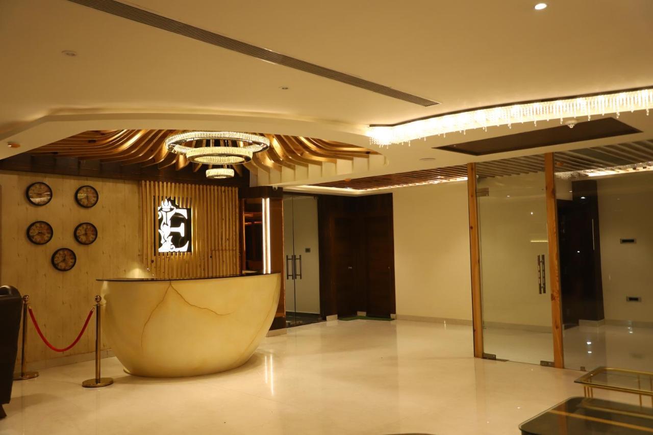 Hotel Emperio Grand Lucknow Extérieur photo