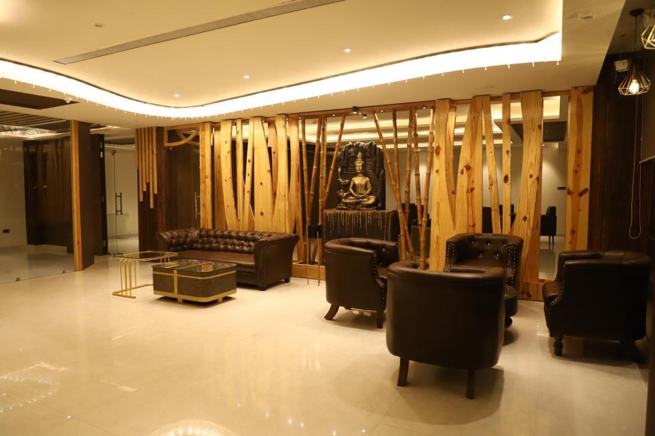 Hotel Emperio Grand Lucknow Extérieur photo